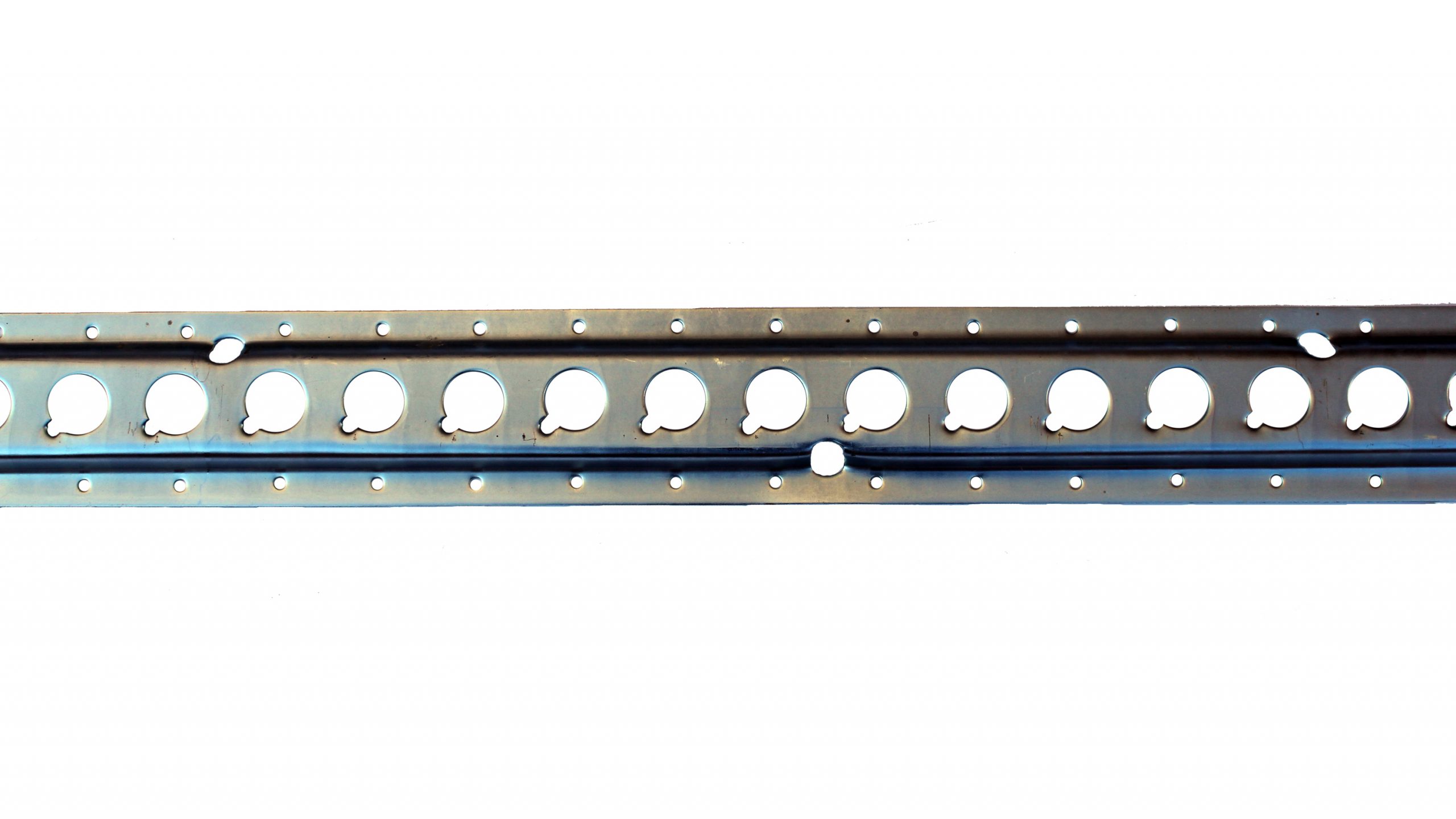 L-TRACK WITH 1" NOTCH HOLE - HORIZONTAL - 10 FT