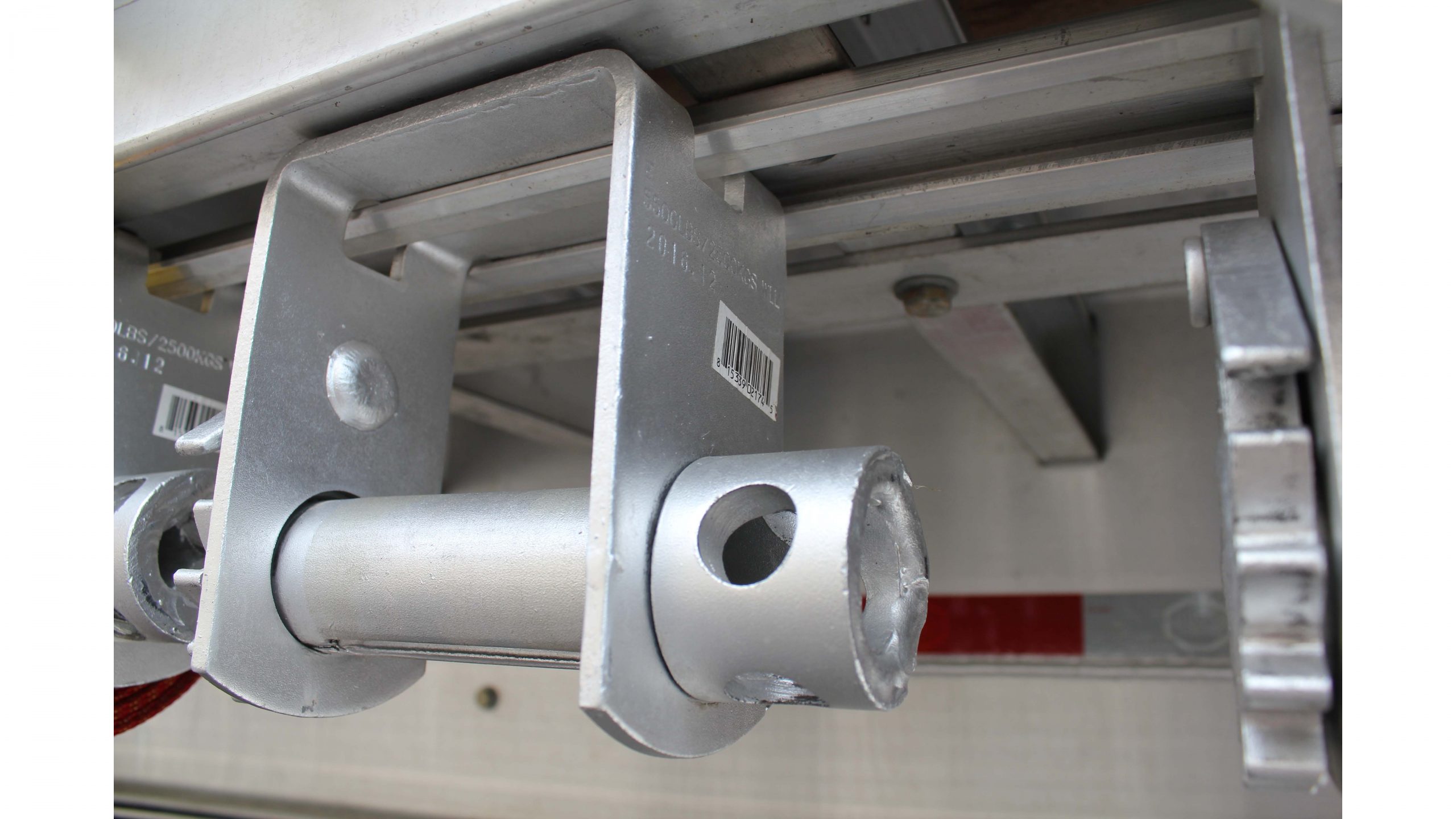 DOUBLE L-TRACK BOTTOM MOUNTED SLIDING WINCH - Image 2