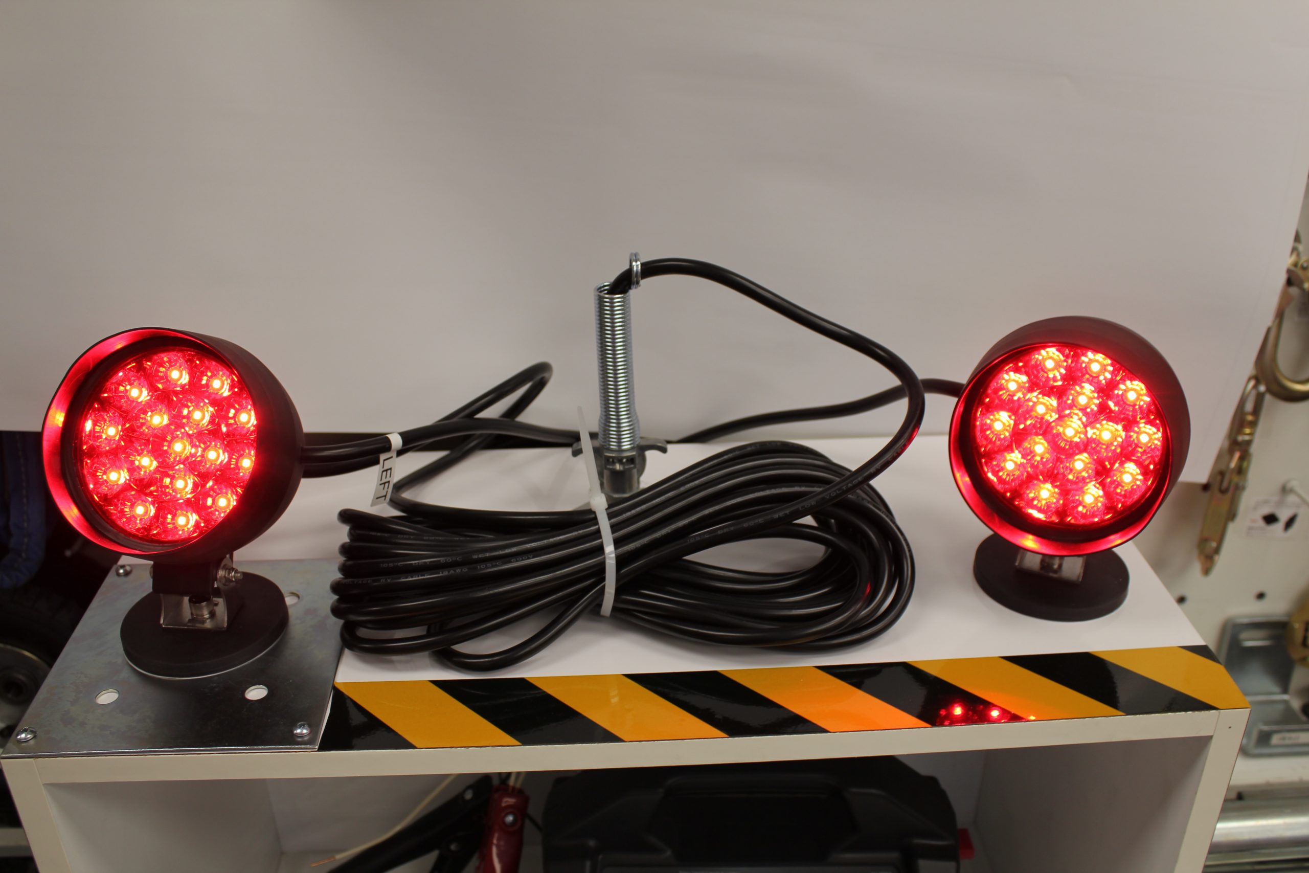 LED WIRE TOW LIGHTS - Image 3